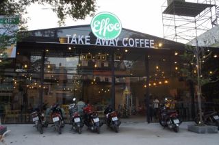 man hinh led xem bong da thay the may chieu va cac thiet bi trinh chieu khac tai cafe effoc 111 nguyen thi kieu hiep thanh quan 12