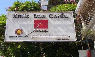 man hinh led xem bong da thay the may chieu va cac thiet bi trinh chieu khac tai quan cafe khuc ban chieu