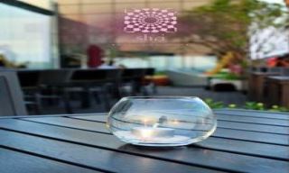 man hinh led xem bong da thay the may chieu va cac thiet bi trinh chieu khac tai shri   rooftop restaurant and lounge