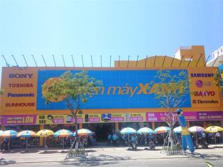 giai phap man hinh quang cao hien thi thong tin hang hoa  tai 222 nguyen van linh