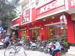 giai phap man hinh quang cao hien thi thuc don va dat mon an  tai kfc bach mai   ha noi