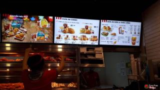 giai phap man hinh quang cao hien thi thuc don va dat mon an  tai kfc times city mega mall