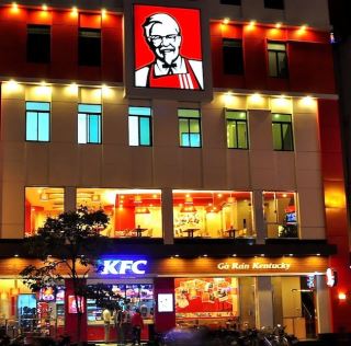 giai phap man hinh quang cao hien thi thuc don va dat mon an  tai kfc xa dan