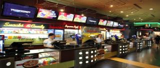 ung dung cong nghe man hinh quang cao gioi thieu cac bo phim va dich vu an uong tai cgv thuy duong plaza