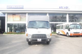 truong thinh bao gia thi cong lap dat man hinh led trong suot 300 inch trong nha tco p3.81 7.81 cho showroom thong tin hyundai bac viet?
