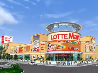 ung dung cong nghe man hinh quang cao gioi thieu cac bo phim va dich vu an uong tai rap chieu phim lotte cinema binh duong