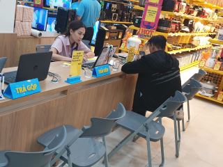 giai phap man hinh quang cao hien thi thong tin hang hoa  tai sieu thi dien may xanh 880   882 le duc tho