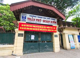 cap nhat bang bao gia man hinh led trong suot moi nhat thang 4 2020 tai truong thpt tran phu   hoan kiem