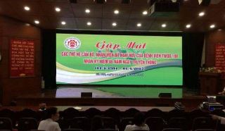 thi truong man hinh led san khau p4 250 inch trong nha phat trien nhanh chong tai tinh can tho