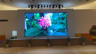thi truong man hinh led san khau p2 160 inch trong nha phat trien nhanh chong tai tinh da nang